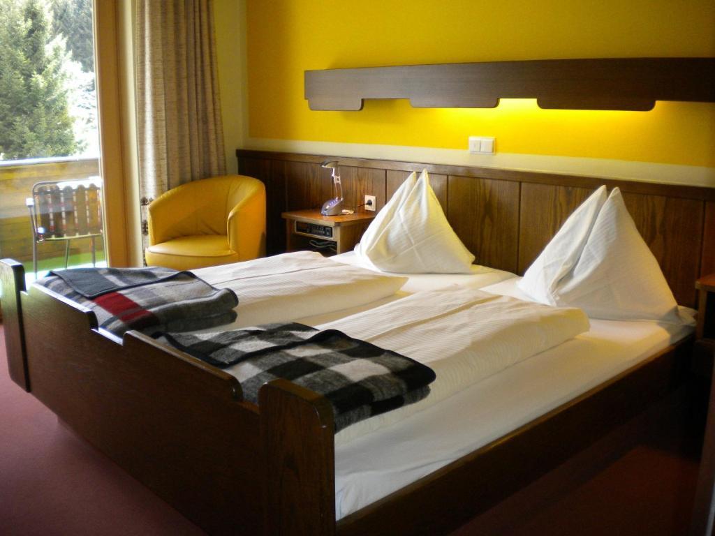 Bed and Breakfast Gaestehaus Sagmeister Бад-Кляйнкірхгайм Екстер'єр фото
